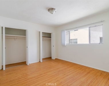 4514 Franklin Avenue - Photo Thumbnail 10