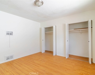 4514 Franklin Avenue - Photo Thumbnail 11