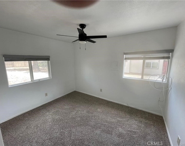 16395 A Broadway - Photo Thumbnail 3