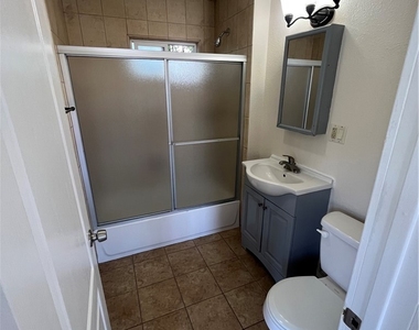 5216 S Budlong - Photo Thumbnail 26