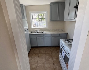 5216 S Budlong - Photo Thumbnail 29