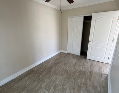 5216 S Budlong - Photo Thumbnail 21