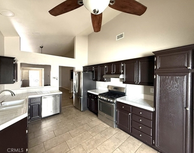 16206 Valleyvale Drive - Photo Thumbnail 4