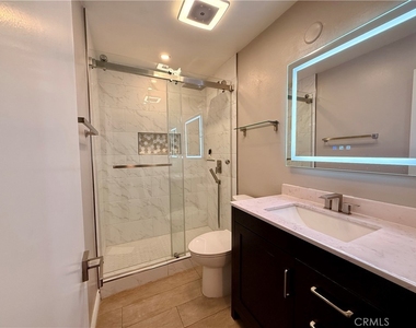 16206 Valleyvale Drive - Photo Thumbnail 9