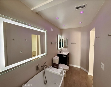 16206 Valleyvale Drive - Photo Thumbnail 15