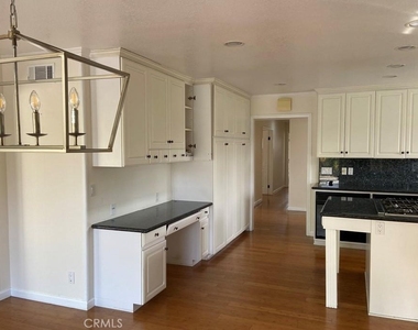 2112 Dover Drive - Photo Thumbnail 40