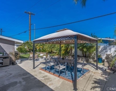 2112 Dover Drive - Photo Thumbnail 16