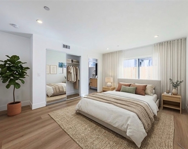 1239 N Orange Drive - Photo Thumbnail 14