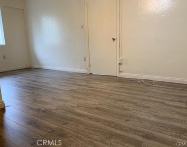 3968 Arlington Avenue - Photo Thumbnail 12