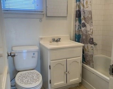 3968 Arlington Avenue - Photo Thumbnail 8