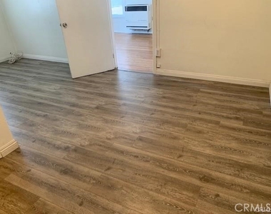 3968 Arlington Avenue - Photo Thumbnail 11