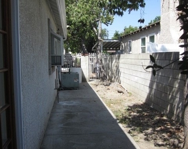 6017 Primrose Avenue - Photo Thumbnail 24
