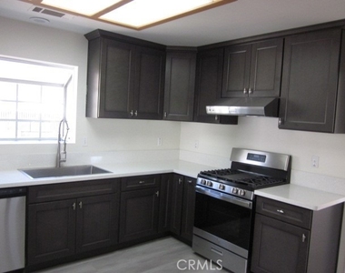 6017 Primrose Avenue - Photo Thumbnail 8
