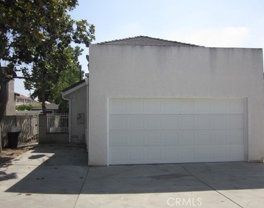 6017 Primrose Avenue - Photo Thumbnail 27
