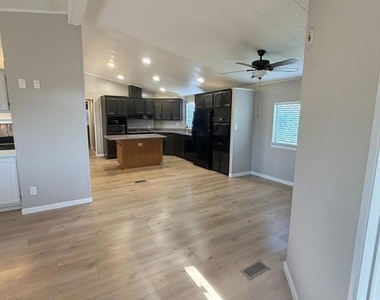 7770 Lone Tree - Photo Thumbnail 5