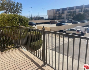 23901 Civic Center Way - Photo Thumbnail 6