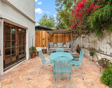 334 Crane Boulevard - Photo Thumbnail 13