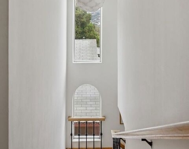 334 Crane Boulevard - Photo Thumbnail 20