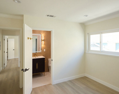 1223 23rd Street - Photo Thumbnail 12