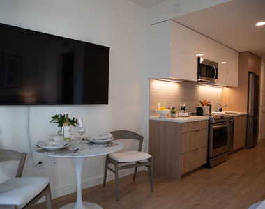 11750 Wilshire Boulevard - Photo Thumbnail 6