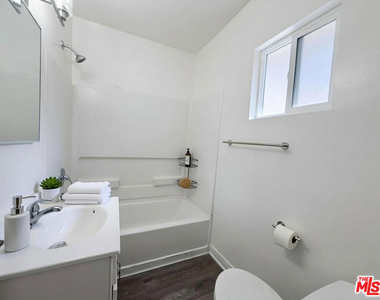 1211 W 28th Street - Photo Thumbnail 3