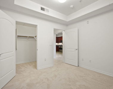 629 Traction Avenue - Photo Thumbnail 53