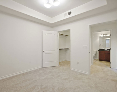 629 Traction Avenue - Photo Thumbnail 52