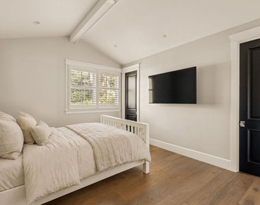 4226 Lemp Avenue - Photo Thumbnail 20