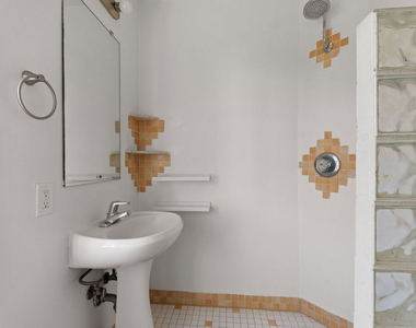 22 28th Avenue - Photo Thumbnail 13