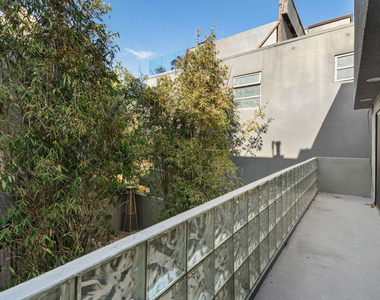 22 28th Avenue - Photo Thumbnail 23