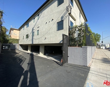 3207 W 3rd Street - Photo Thumbnail 15