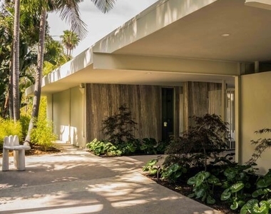 1862 Loma Vista Drive - Photo Thumbnail 1