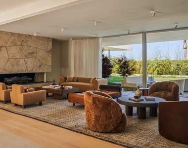 1862 Loma Vista Drive - Photo Thumbnail 3