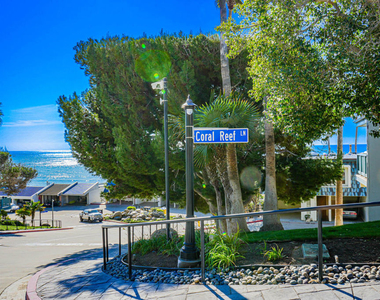 11874 Coral Reef Lane - Photo Thumbnail 4