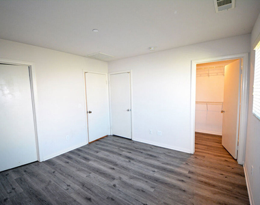 14107 W Birch Lane - Photo Thumbnail 20