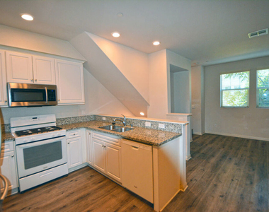 14107 W Birch Lane - Photo Thumbnail 10