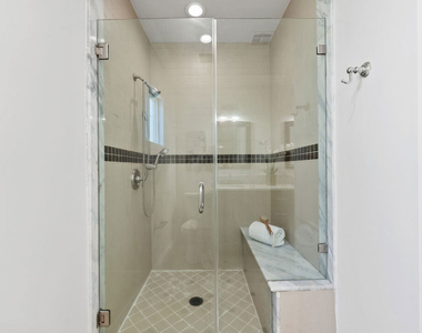 1114 S La Peer Drive - Photo Thumbnail 24