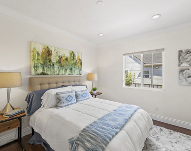 1114 S La Peer Drive - Photo Thumbnail 8