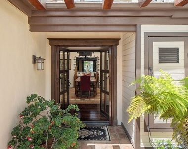 2528 Angelo Drive - Photo Thumbnail 3