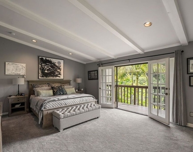 2528 Angelo Drive - Photo Thumbnail 13