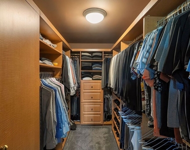 2528 Angelo Drive - Photo Thumbnail 14