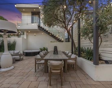 24146 Malibu Road - Photo Thumbnail 17