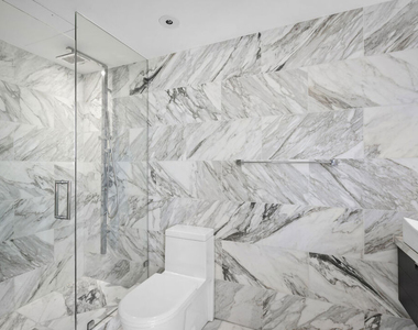 1100 Alta Loma Road - Photo Thumbnail 15