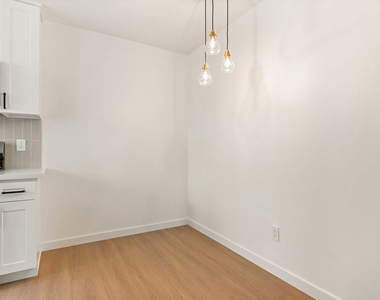 1614 Hauser Boulevard - Photo Thumbnail 11