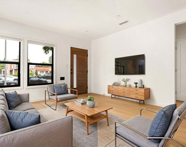 1614 Hauser Boulevard - Photo Thumbnail 2
