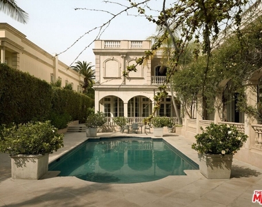 628 N Rodeo Drive - Photo Thumbnail 3