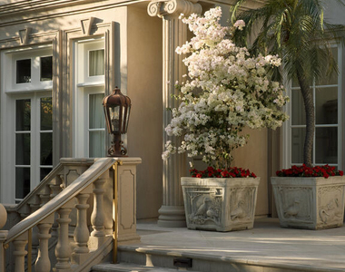 628 N Rodeo Drive - Photo Thumbnail 2