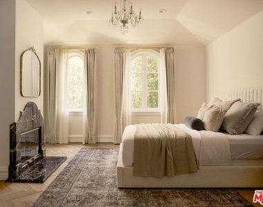 628 N Rodeo Drive - Photo Thumbnail 22