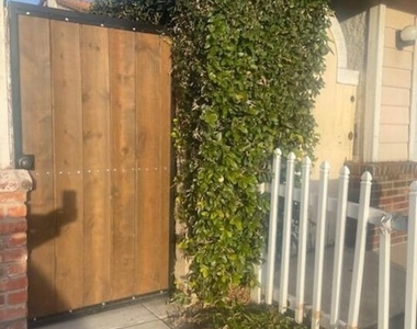 6211 Anastasia Street - Photo Thumbnail 6