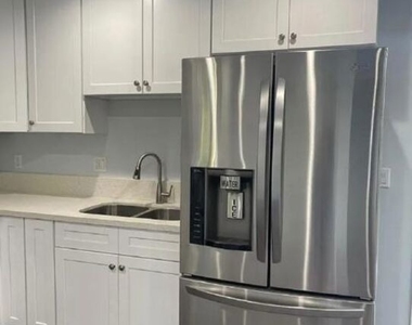 6211 Anastasia Street - Photo Thumbnail 3